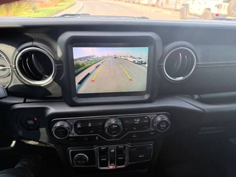 2023 Jeep Wrangler SAHARA thumbnail 8