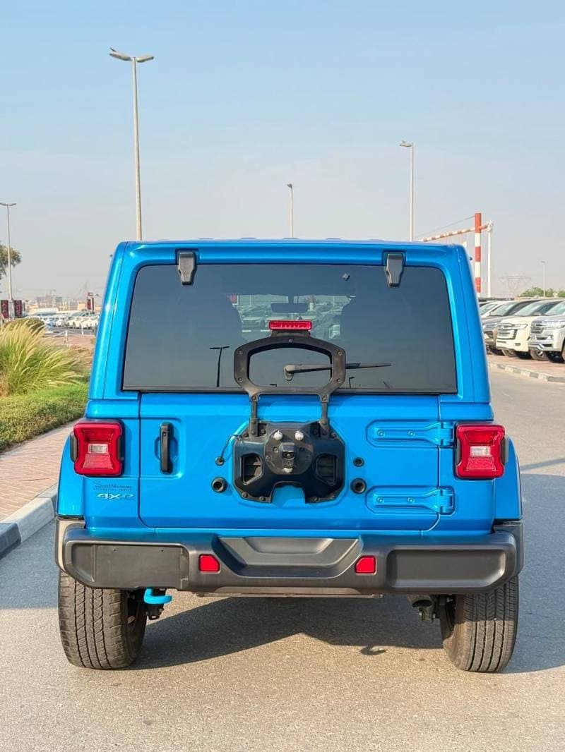 2023 Jeep Wrangler SAHARA thumbnail 4