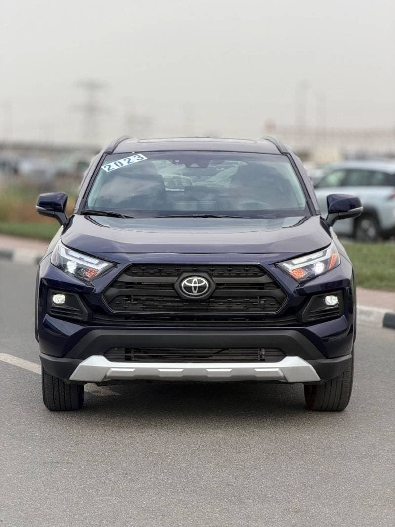 2023 Toyota RAV4 XLE thumbnail 2