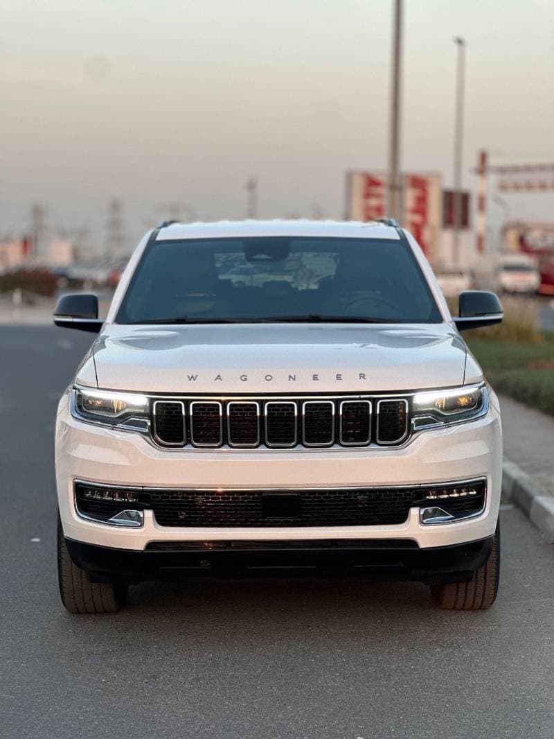 2023 Jeep Wagoneer thumbnail 2