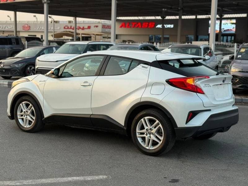 2022 Toyota C HR GX thumbnail 5