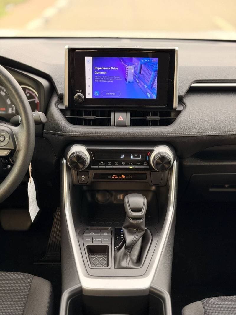 2023 Toyota RAV4 thumbnail 8