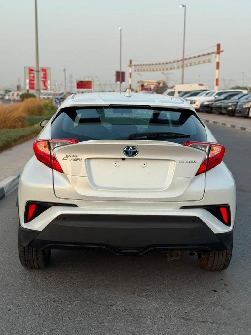 2022 Toyota C HR GX thumbnail 6