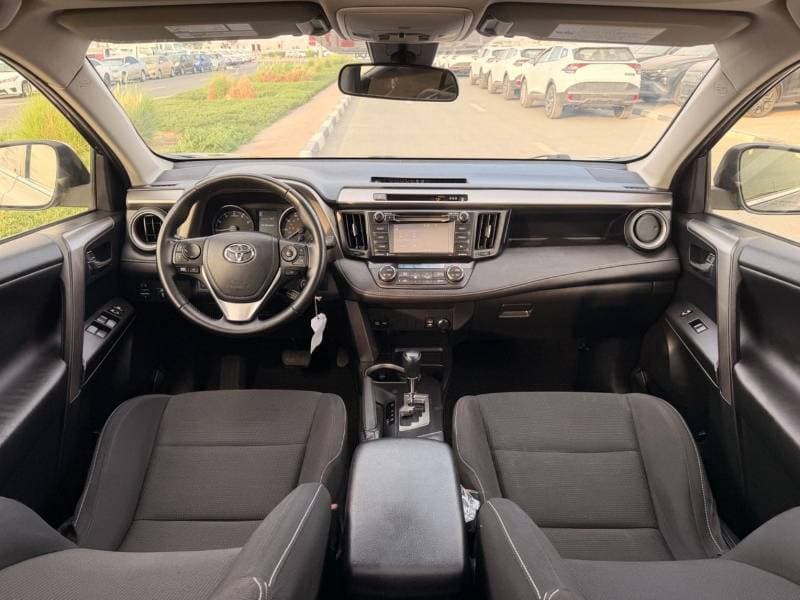 2017 Toyota RAV4 thumbnail 5