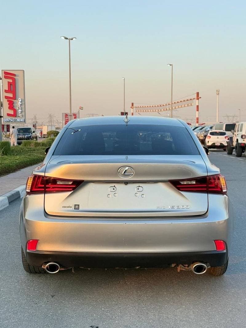 2016 Lexus IS300 AWD thumbnail 3