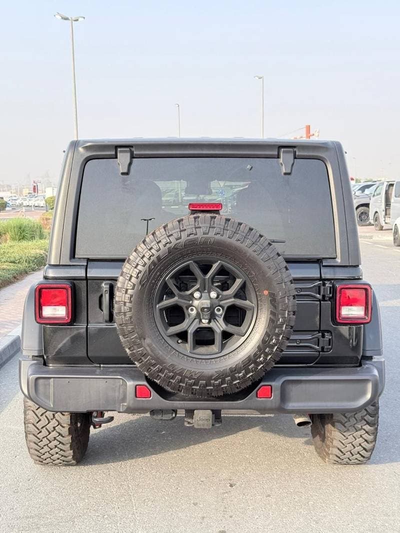 2024 Jeep Wrangler RUBICON thumbnail 4