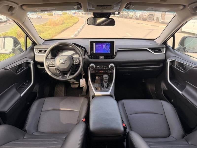 2024 Toyota RAV4 LE thumbnail 5