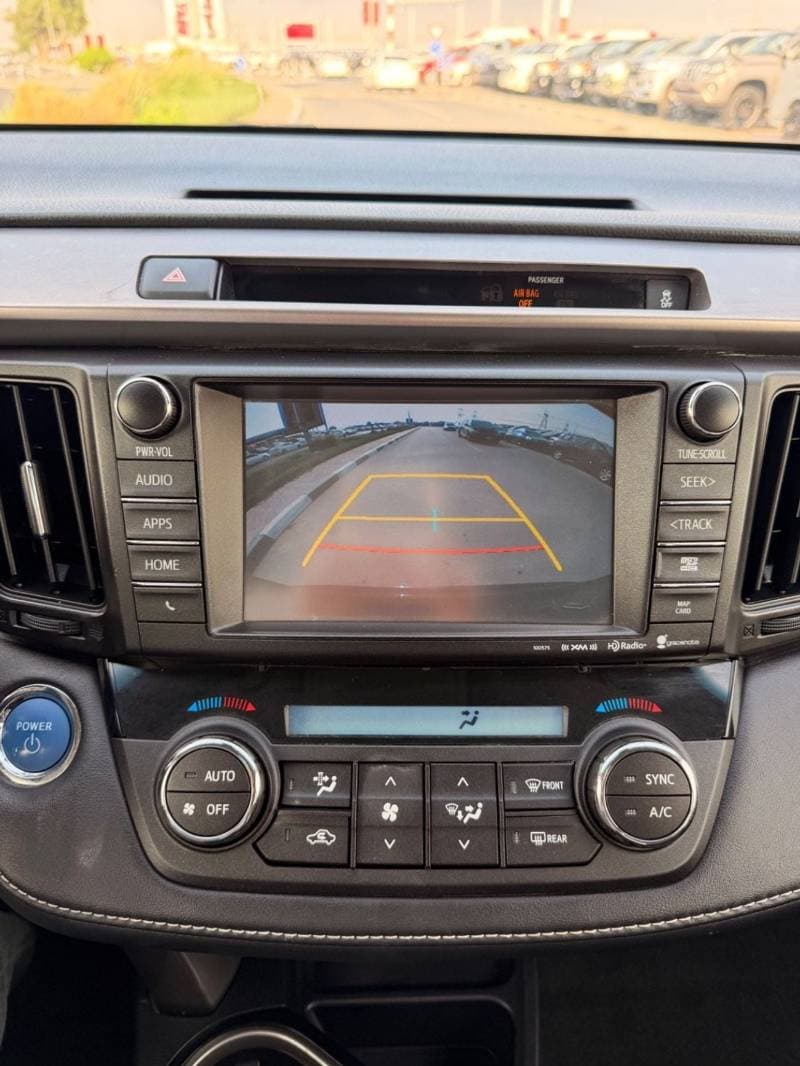 2016 Toyota RAV4 VXR thumbnail 8