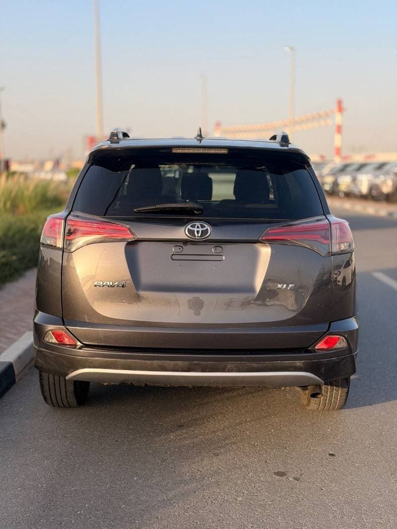 2016 Toyota RAV4 EXR thumbnail 4