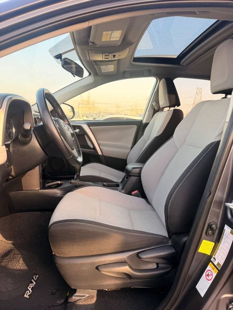 2016 Toyota RAV4 EXR thumbnail 6