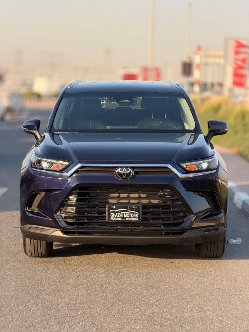 2024 Toyota Grand Highlander thumbnail 2