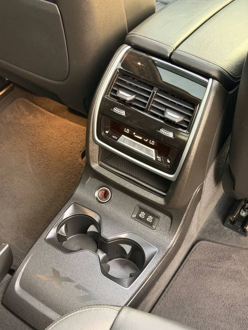 2020 BMW X7 40i PURE EXCELLENCE thumbnail 8