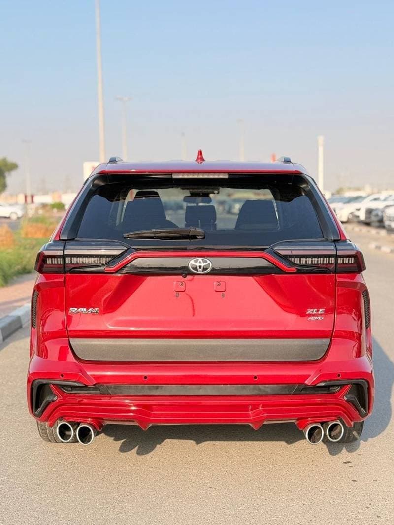 2025 Toyota RAV4 XLE thumbnail 3