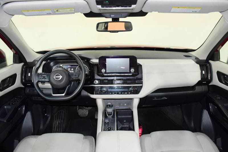 2024 Nissan Pathfinder S thumbnail 5