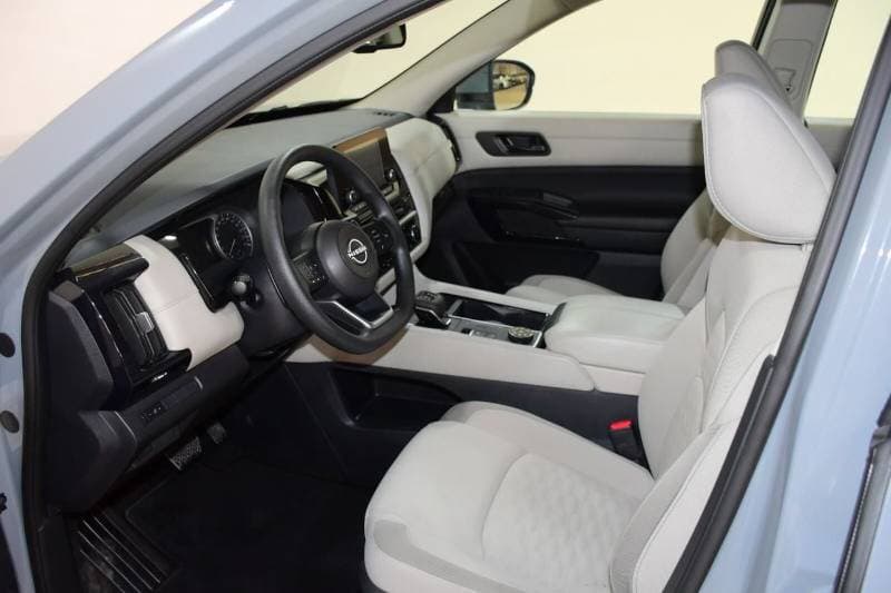 2024 Nissan Pathfinder S thumbnail 4