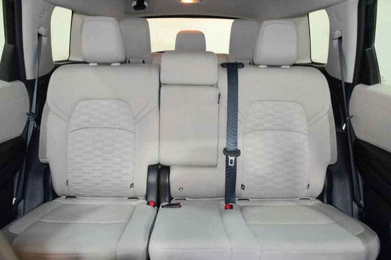 2025 Nissan Pathfinder S thumbnail 7