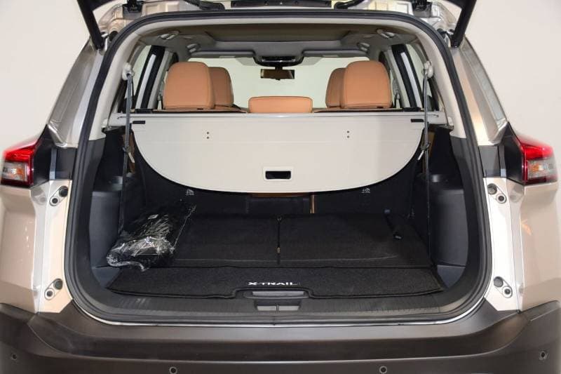 2025 Nissan X Trail SL thumbnail 8