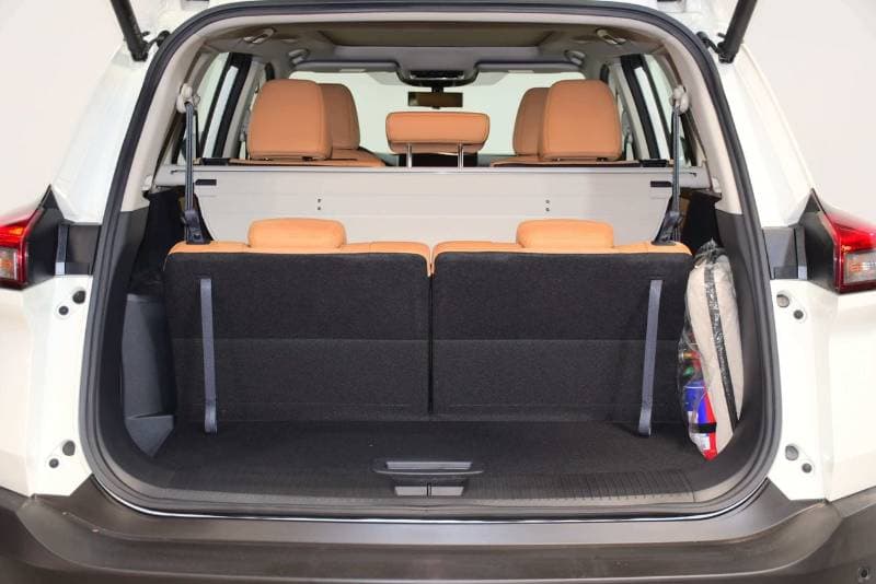 2025 Nissan X Trail SL thumbnail 8