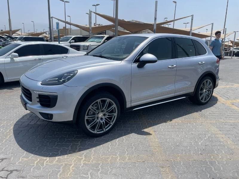 2015 Porsche Cayenne STANDARD thumbnail 5