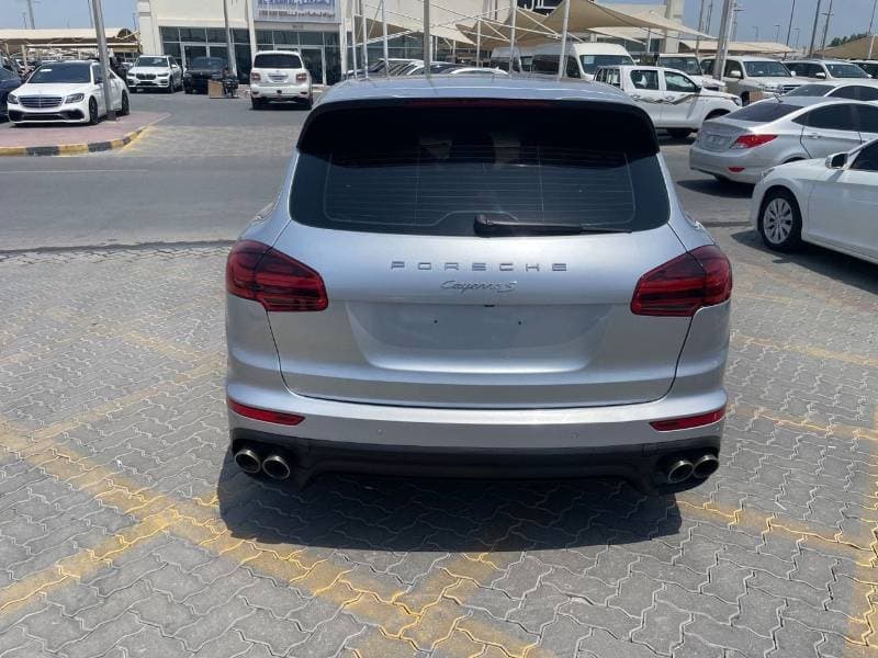 2015 Porsche Cayenne STANDARD thumbnail 6