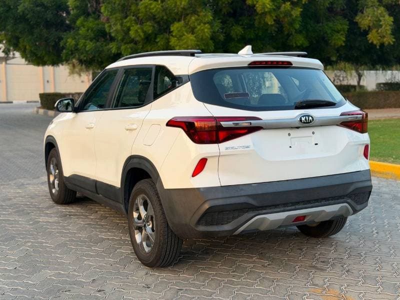 2021 Kia Seltos LX thumbnail 4