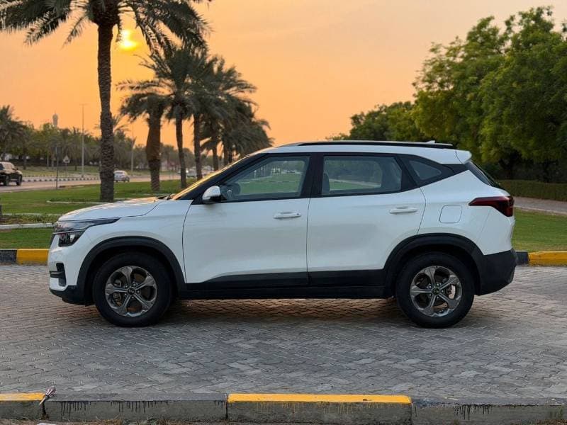 2021 Kia Seltos LX thumbnail 6
