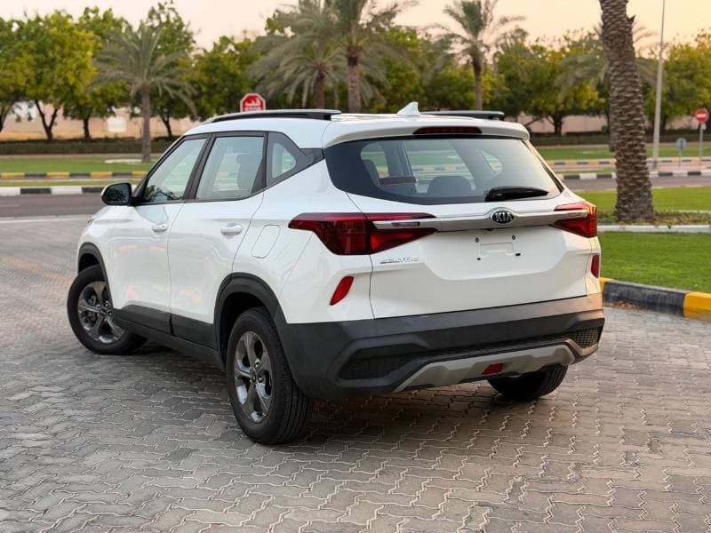 2021 Kia Seltos LX thumbnail 7