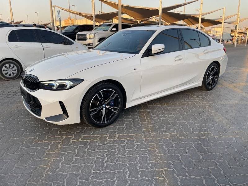 2025 BMW 320i M SPORT thumbnail 3