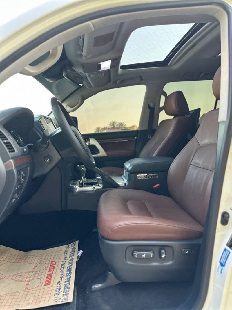 2021 Toyota Land Cruiser VXR thumbnail 8