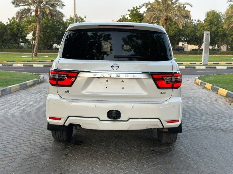 2021 Nissan Patrol LE PLATINUM thumbnail 4