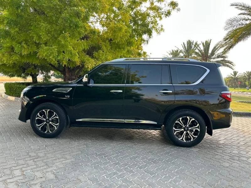 2020 Nissan Patrol LE TITANIUM thumbnail 2
