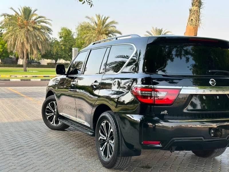 2020 Nissan Patrol LE TITANIUM thumbnail 7