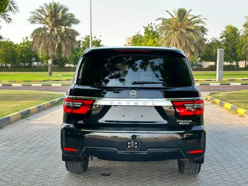 2020 Nissan Patrol LE TITANIUM thumbnail 6