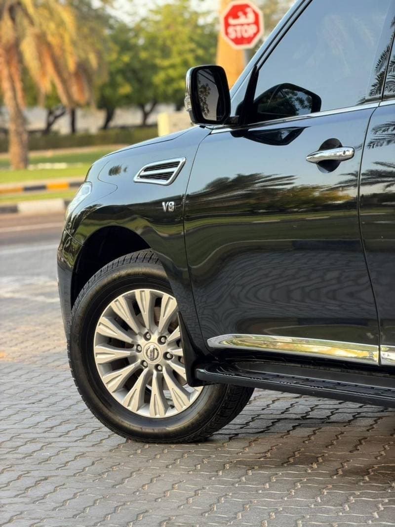 2017 Nissan Patrol LE PLATINUM thumbnail 7