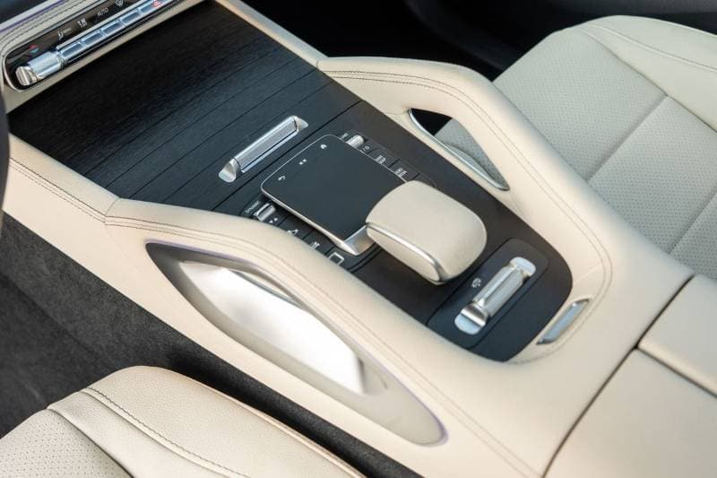 2026 Mercedes Benz GLS450 4MATIC thumbnail 4