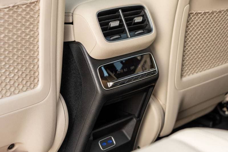 2026 Mercedes Benz GLS450 4MATIC thumbnail 5