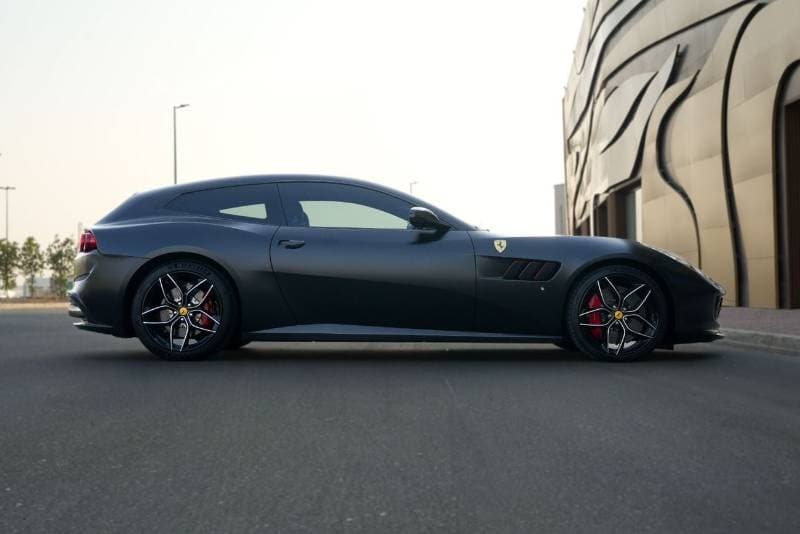 2018 Ferrari GTC4 LUSSO thumbnail 5