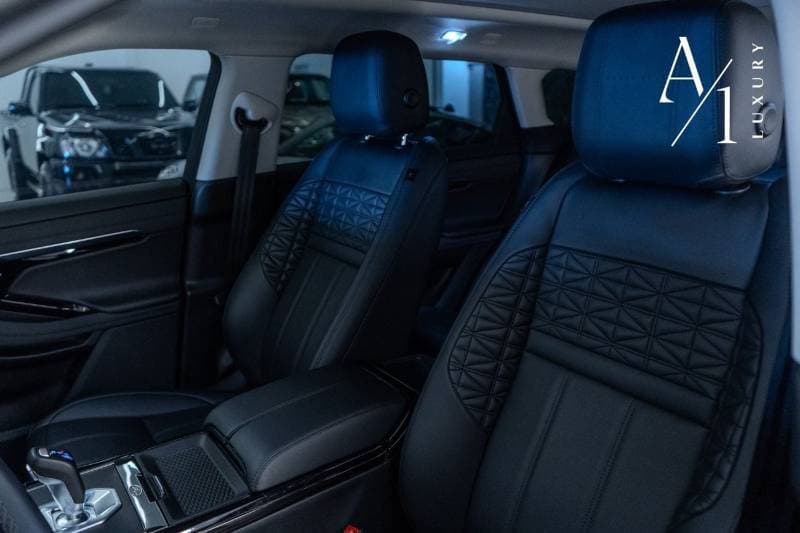 2023 Land Rover Range Rover Evoque R DYNAMIC HSE P250 thumbnail 7
