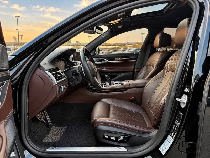 2019 BMW M760Li XDRIVE thumbnail 7