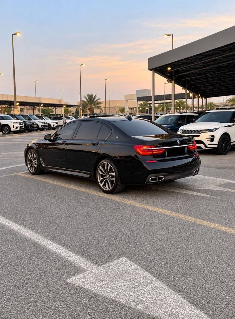 2019 BMW M760Li XDRIVE thumbnail 5