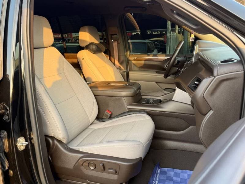 2022 GMC Yukon SLT thumbnail 7