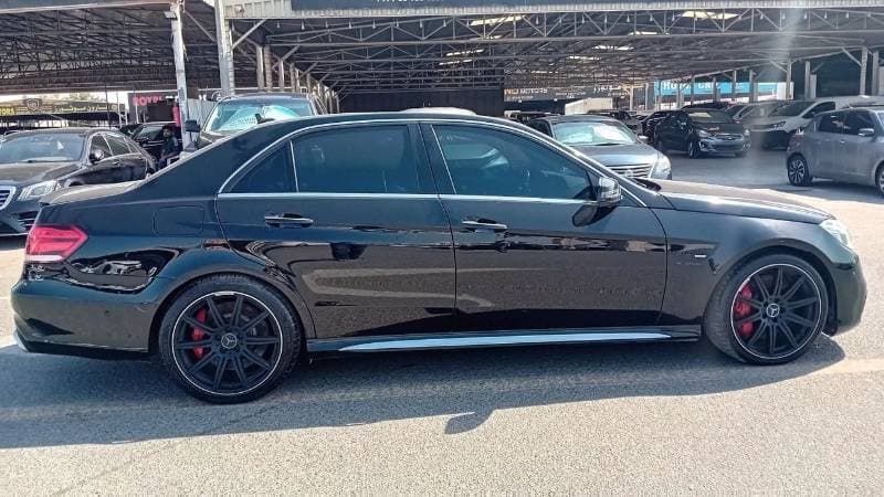 2015 Mercedes Benz E 63S thumbnail 7
