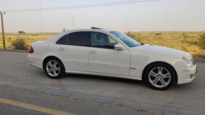 2008 Mercedes Benz E350 STANDARD thumbnail 4