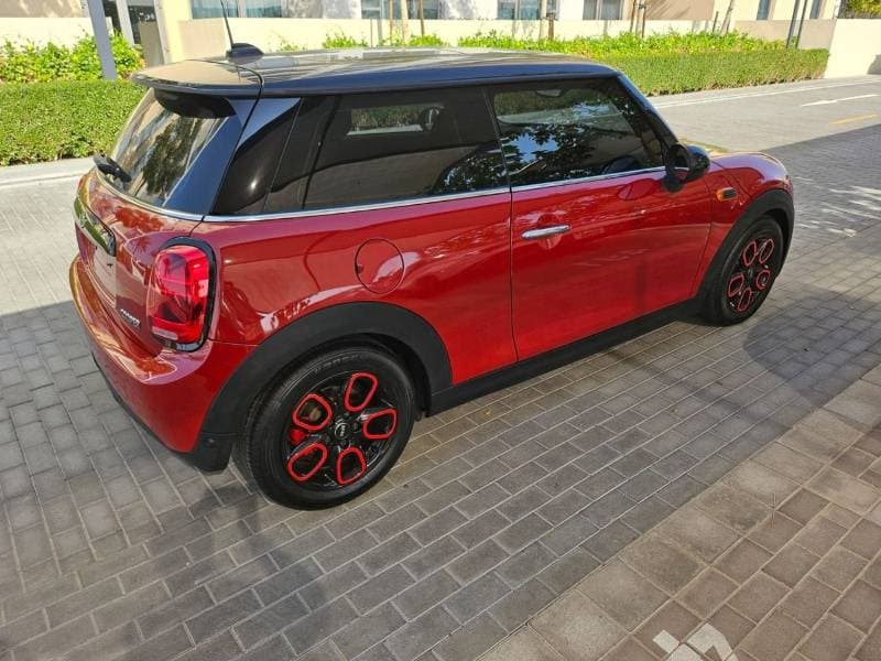 2018 Mini Cooper STANDARD thumbnail 4