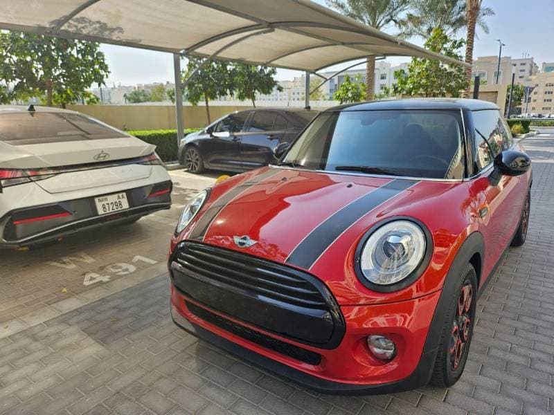 2018 Mini Cooper STANDARD thumbnail 2