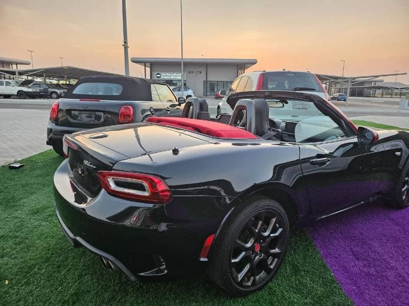 2017 Fiat 124 Spider ABARTH STANDARD thumbnail 6