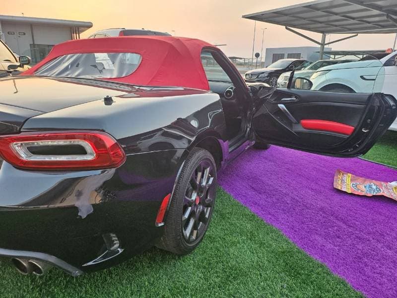 2017 Fiat 124 Spider ABARTH STANDARD thumbnail 5