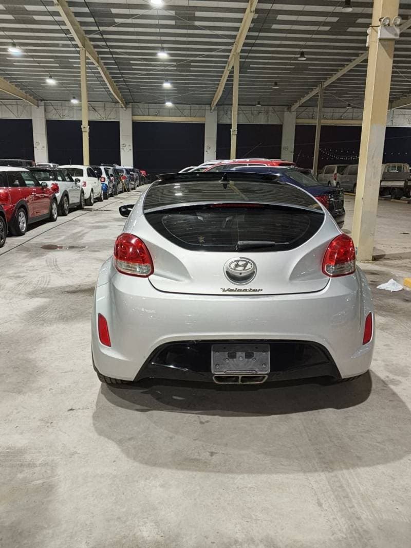 2015 Hyundai Veloster STANDARD thumbnail 8