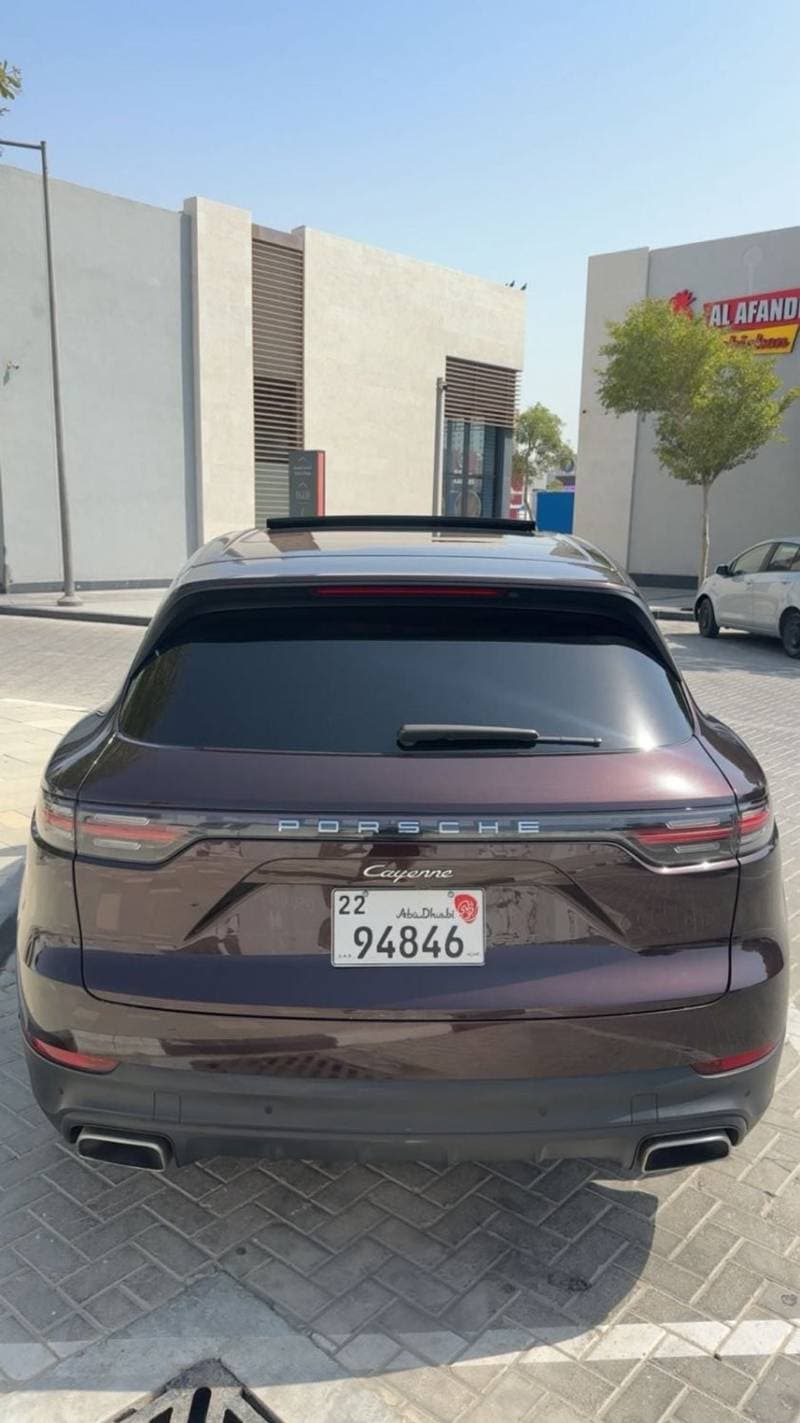 2020 Porsche Cayenne STANDARD thumbnail 3