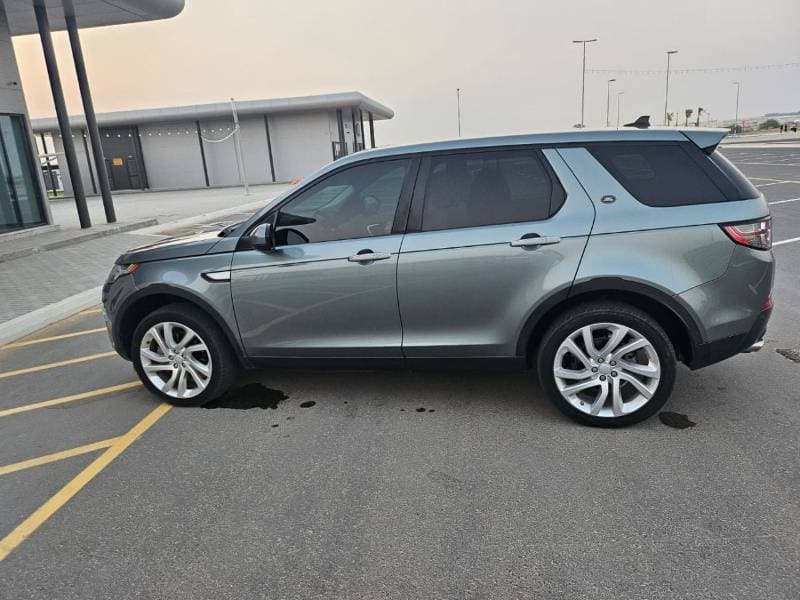 2016 Land Rover Discovery Sport S thumbnail 8